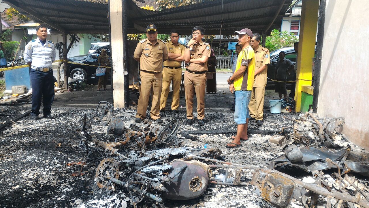 Wabup Datangi Korban Kebakaran Bontobahari