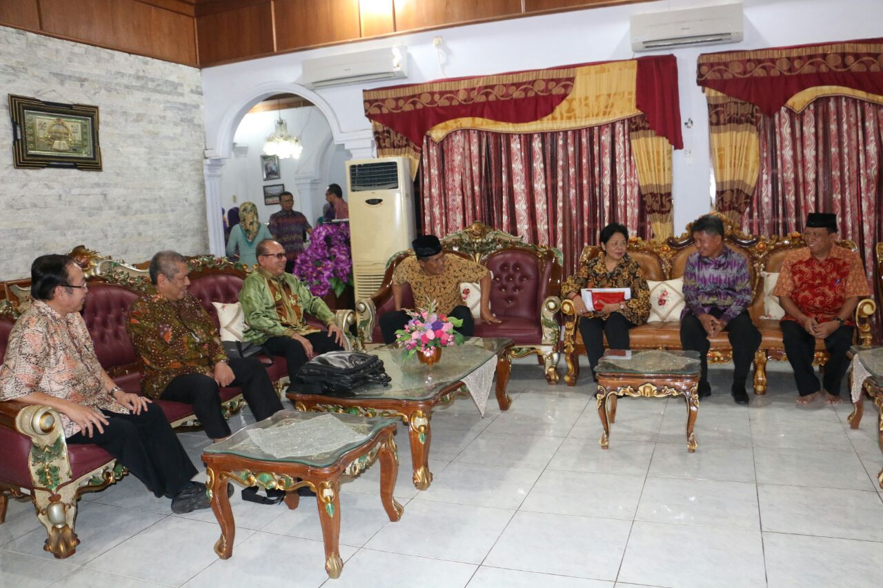 Bupati Jamu Tim Surveyor KARS. Tim Bekerja Selama 4 Hari