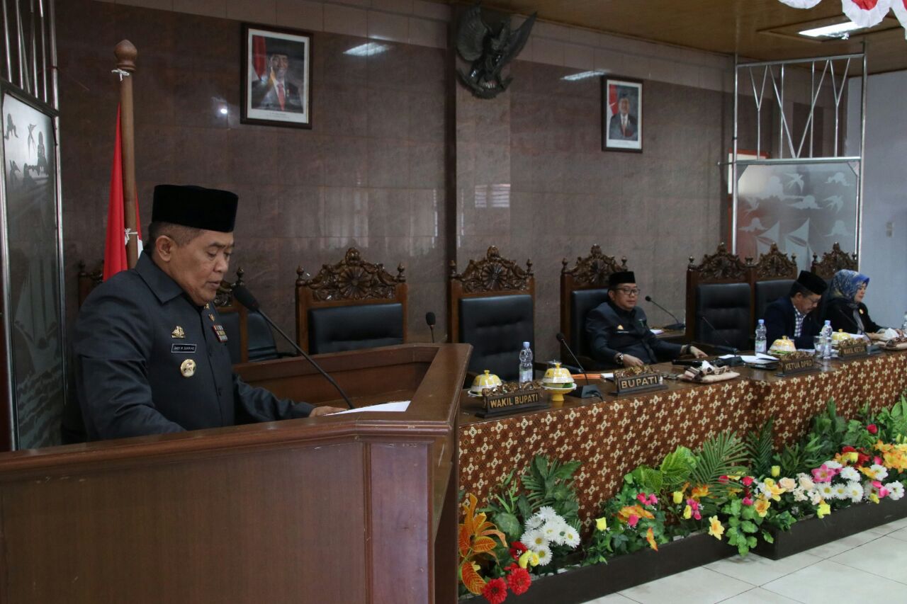 Bupati Serahkan LKPJ 2017 Ke DPRD