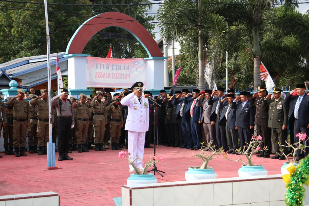 Bupati Jadi Inspektur Upacara Saat Ziarah di Makam Kakeknya yang Pahlawan Nasional