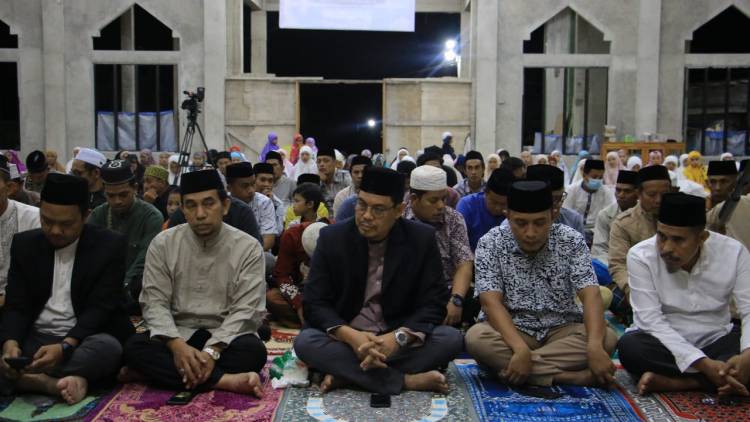 Safari Ramadan di Kindang Wabup Edy Manaf Ajak Warga Berzakat