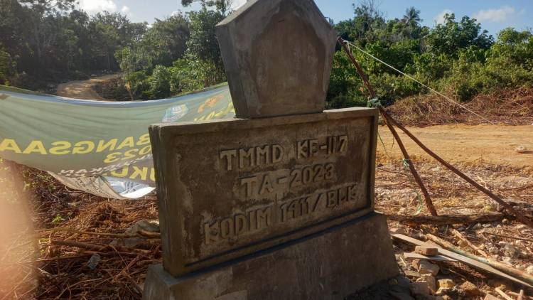 Tugu Prasasti TMMD Jadi Saksi Sejarah Kemanunggalan TNI Bersama Rakyat