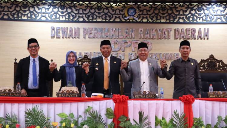 Bupati-Wabup Hadiri Penetapan APBD Bulukumba 2025