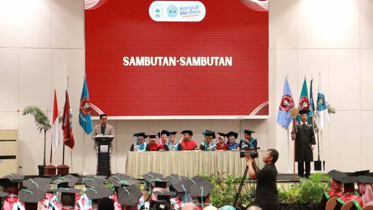 Hadiri Wisuda STIKES PH, Wabup Edy Manaf Bangga Alumninya Sudah Bekerja di Luar Negeri