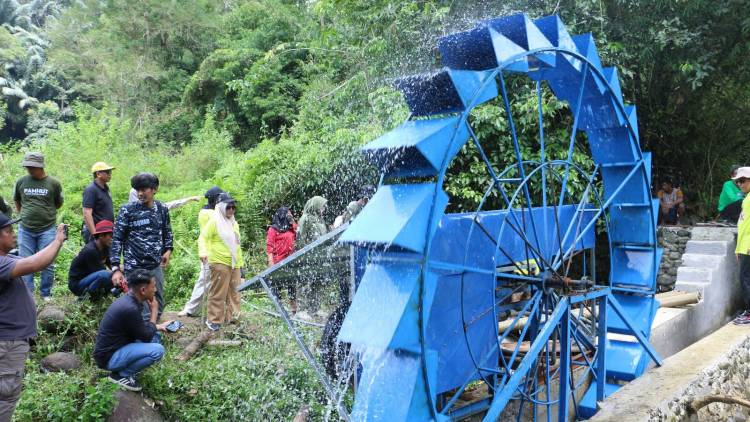 Diresmikan Sekda Ali Saleng, Desa Anrang Miliki Kincir Air untuk Suplai Air Bersih Warga