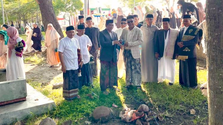 Bupati Bulukumba Terima Belasan Sapi Kurban dari Kerukunan Masyarakat Bulukumba