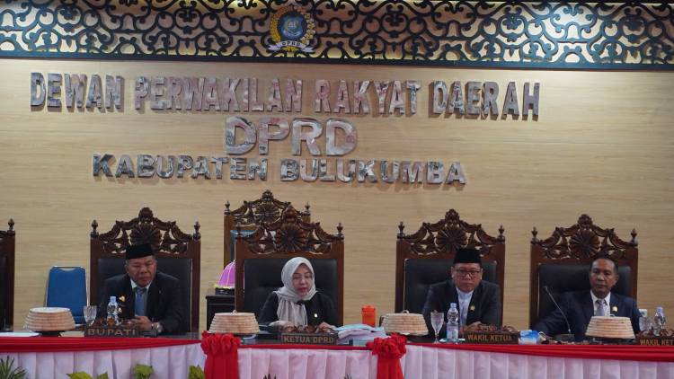 Bupati Andi Utta Serahkan Rancangan KUA-PPAS Perubahan APBD Bulukumba 2025 ke DPRD