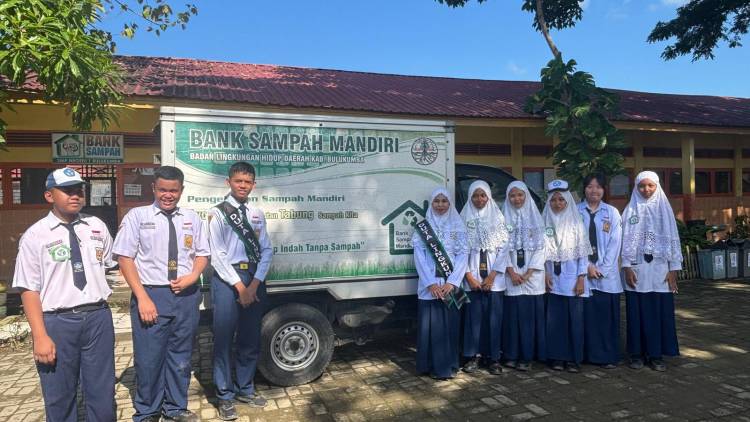DLHK-SMPN 1 Bulukumba Mou Bank Sampah, Andi Uke Harap Sekola Lain Menyusul