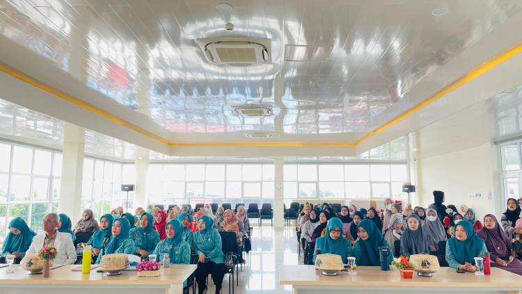 Dinkes-PKK Bulukumba Ikuti Launching Membaca Buku KIA Membangun Generasi Emas