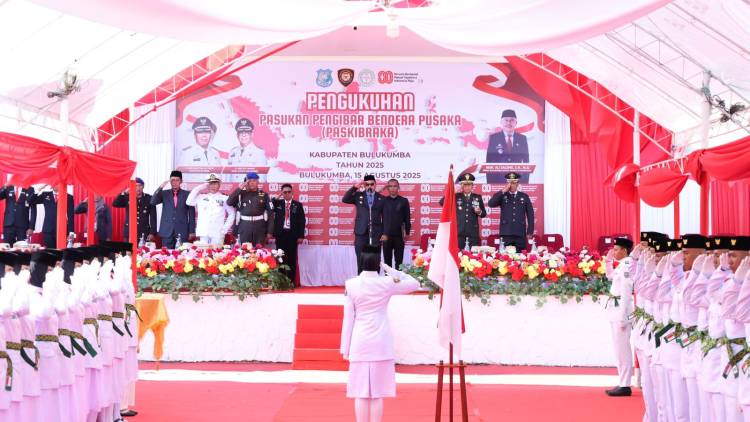 Paskibra Bulukumba Dikukuhkan, Siap Kibarkan Bendera di HUT RI 80