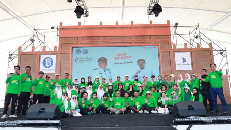 Aksi Bersih Pantai Warnai Festival Pinisi Bulukumba, 3,9 Ton Sampah Terkumpul