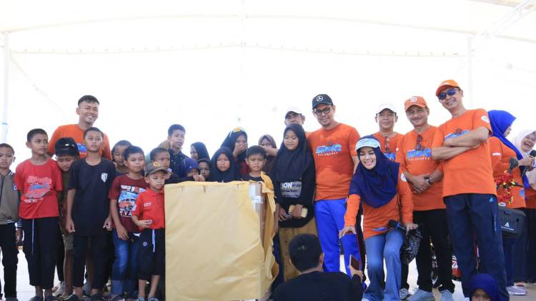 Hadiah Fun Walk IKA SMPN 2 Bulukumba Diberikan kepada Anak Panti Asuhan