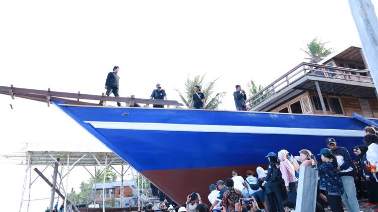 Andhika Mappasomba Ungkap Filosofi Annyorong Lopi, Warisan Ilmu Maritim Orang Bontobahari