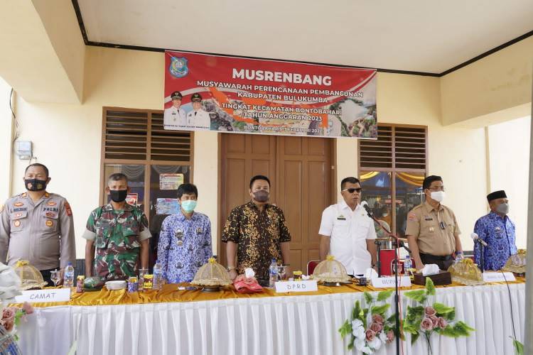 Bupati dan Wabup Kompak Hadiri Musrenbang Bontobahari