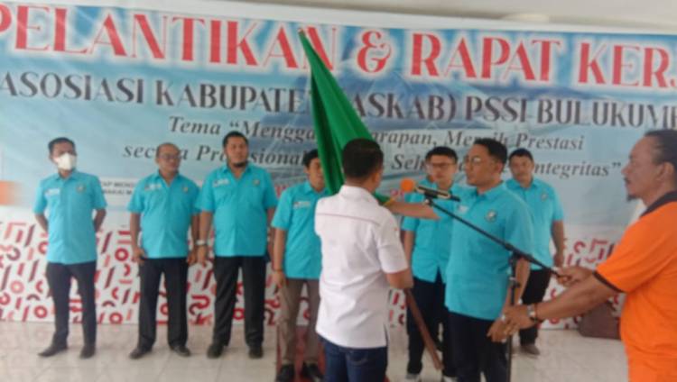 Dilantik sebagai Ketua Askab PSSI Bulukumba, H Amry: Profesional dan Prestasi Harus Diraih