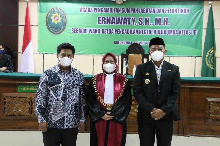 Bupati Andi Utta Hadiri Pelantikan Wakil Ketua Pengadilan Negeri Bulukumba