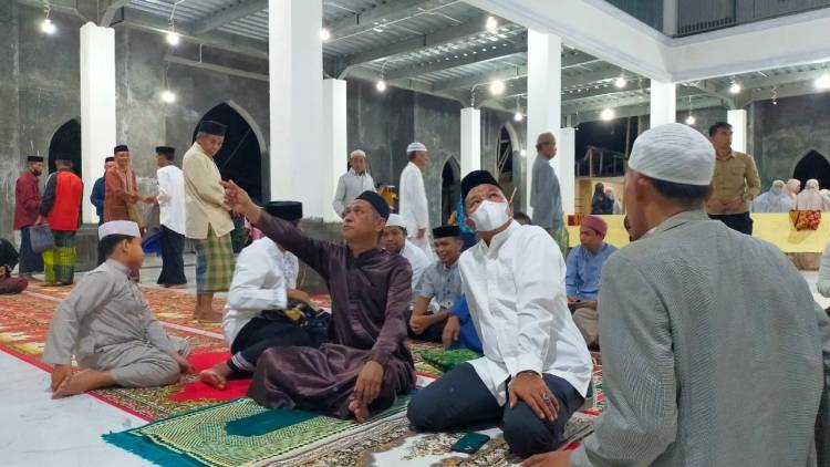 Andi Utta Sambut Ramadan di Masjid Jabal Taqwa Tanete