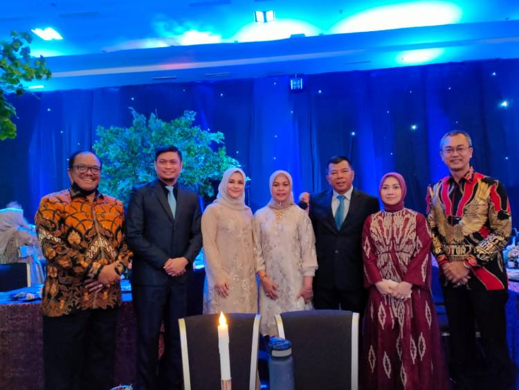 Andi Utta Hadiri Resepsi Pernikahan Putri Danny Pomanto 