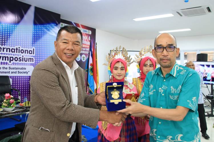 Andi Utta Paparkan Program Rumpon di Simposium Perikanan Kelautan