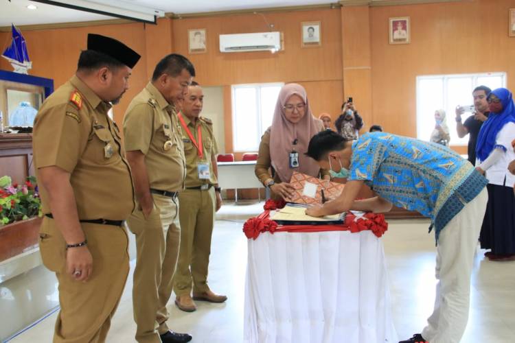 Pasarkan Produk UMKM Bulukumba, Pemkab-Peritel Modern Teken Kerja Sama
