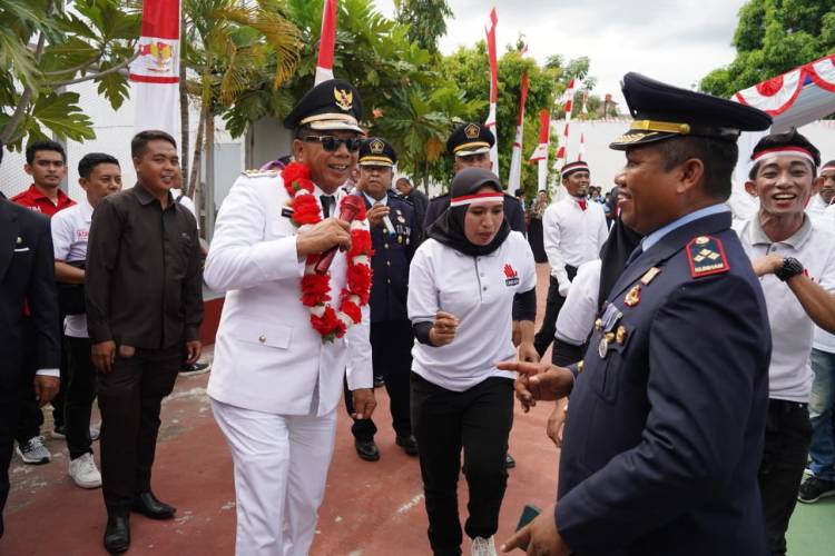 Bupati Andi Utta Hibur dan Serahkan Remisi kepada Narapidana