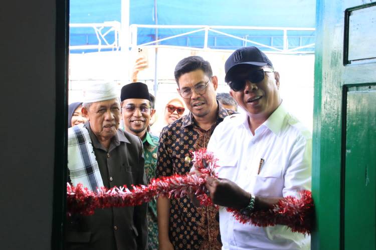 Menjadi Contoh Nasional, Bupati Andi Utta Resmikan 10 Unit Rutilahu