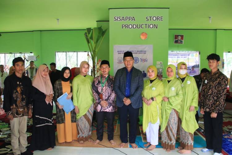 Kunjungi SMK Negeri 11 Bulukumba, Bupati Andi Utta Motivasi Siswa dan Alumni Menjadi Wirausaha Muda