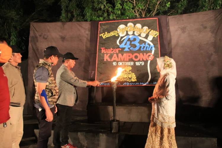 Bupati-Wabup Hadiri HUT Teater Kampong ke 43