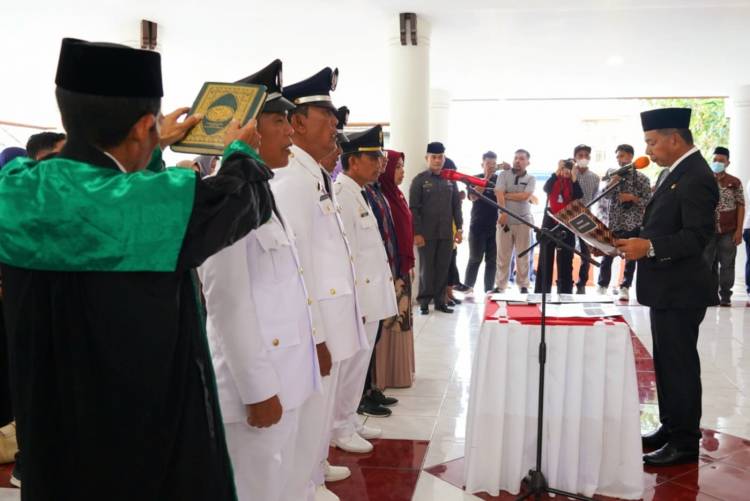 Bupati Andi Utta Mutasi 34 Pejabat Administrator dan 44 Pejabat Pengawas