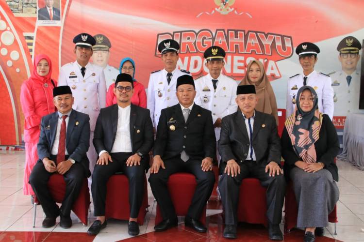 Bupati Andi Utta Mutasi 34 Pejabat Administrator dan 44 Pejabat Pengawas