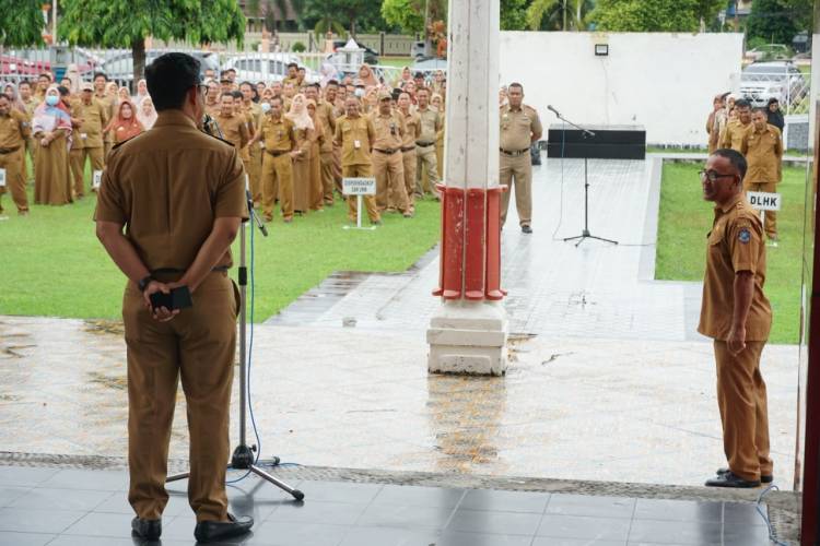 Wabup Edy Manaf Puji Amir sebagai ASN yang Disiplin
