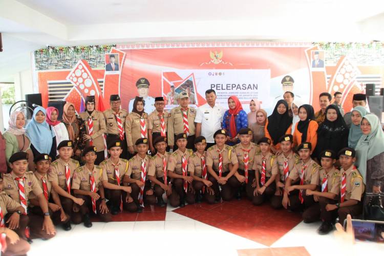 Bupati Andi Utta Lepas Peserta Jambore Dunia dan Raimuna Nasional
