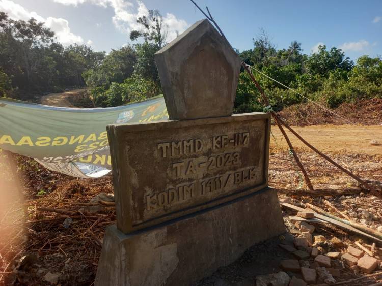 Tugu Prasasti TMMD Jadi Saksi Sejarah Kemanunggalan TNI Bersama Rakyat