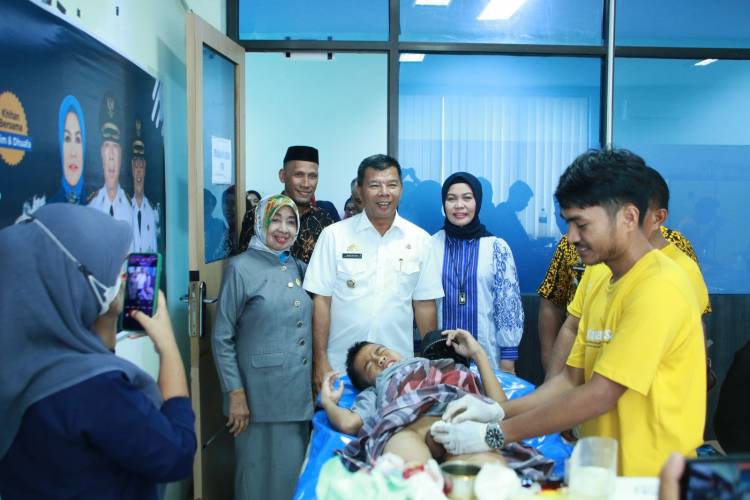 Khitanan Massal Gratis Ratusan Anak Bulukumba, Warga Beryukur