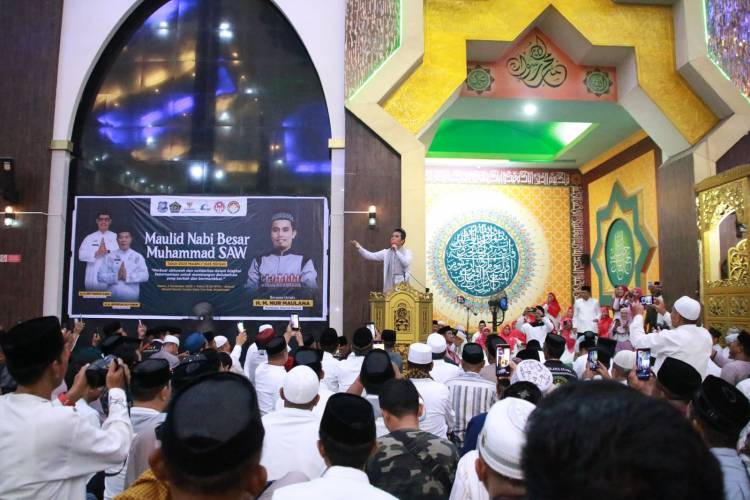 Ustadz Maulana Disambut Ribuan Jama'ah di Masjid ICDT Bulukumba