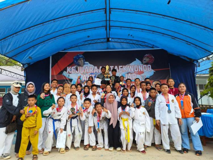 Taekwondo Bulukumba Raih Juara Umum 2 di Sinjai