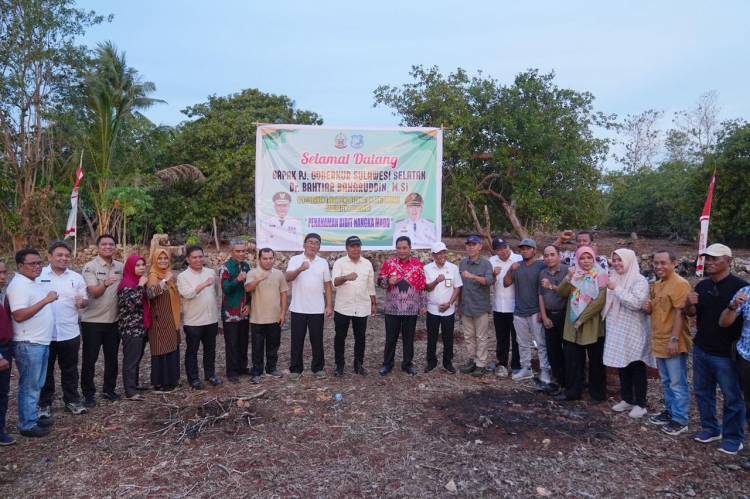 Tanam Bibit Nangka Madu di Bulukumba, Pj Gubernur Bahtiar: Jangan Biarkan Lahan Kosong