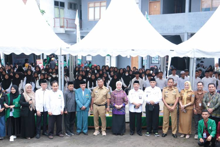 Bupati Andi Utta Beri Kuliah Umum dan Berdialog dengan Ratusan Mahasiswa