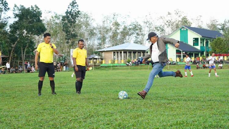 Bupati Cup 3 Bulukumba Zona Bulukumpa Dibuka, Andi Utta Minta Pemain Jaga Sportifitas