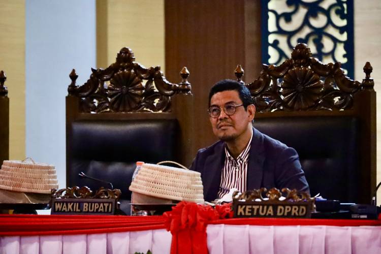 Dihadiri Edy Manaf, DPRD Umumkan Penetapan Bupati-Wabup Terpilih Bulukumba dan Akhir Masa Jabatan Bupati-Wabup Bulukumba