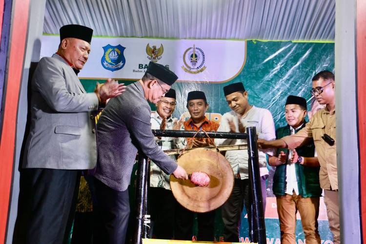Dihadiri Ribuan Warga, Wabup Edy Manaf Buka STQH di Mattirowalie Kindang