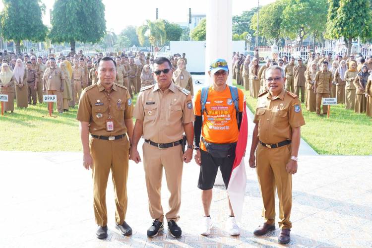 Tunaikan Nazar, Rustam Uccank Jalan Kaki Bulukumba-Manado