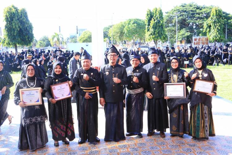 Upacara Hardiknas di Bulukumba Kompak Berpakaian Hitam-hitam