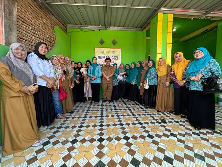 Pastikan PEDAS 3 Berjalan, Ketua TP PKK Bulukumba Tinjau Rumah Gizi