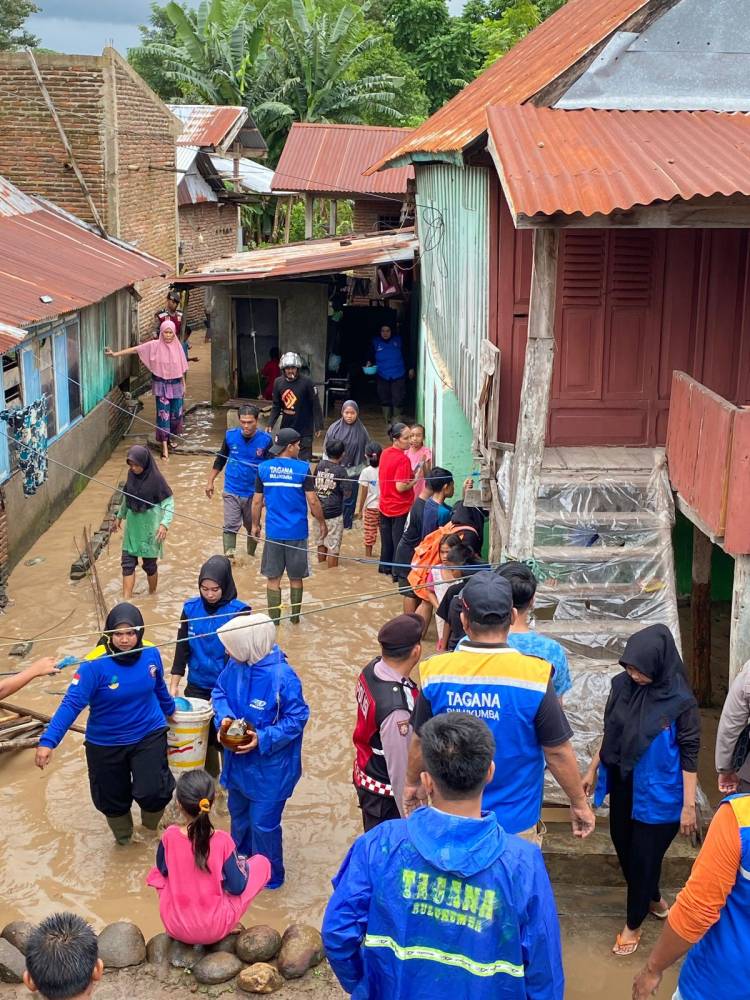 Banjir Sungai Bialo, Warga Bantaran Sungai Dievakuasi