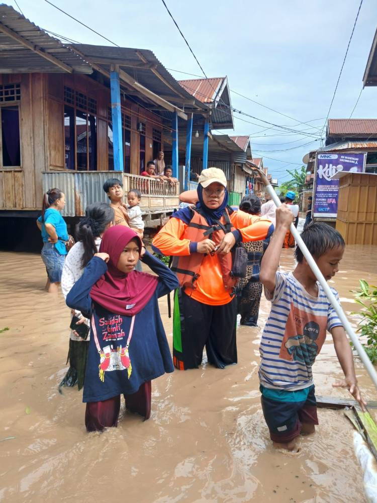 Bupati Andi Utta Apresiasi Kinerja Tim Penanggulangan Banjir di Bulukumba