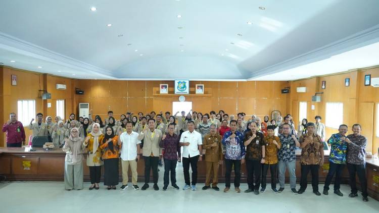 Terima Mahasiswa KKN UGM, Bupati Andi Utta Bicara Indonesia Emas 2045