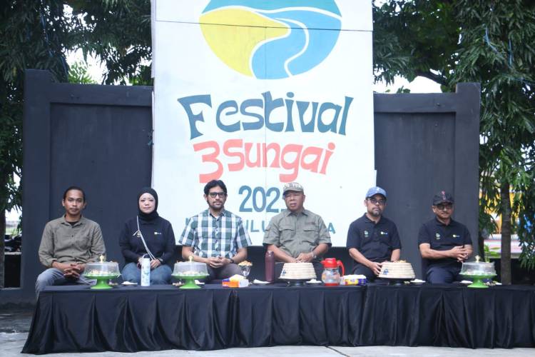 Komitmen Jaga Sungai dari Ancaman Sampah, Bupati Andi Utta Buka Festival Sungai