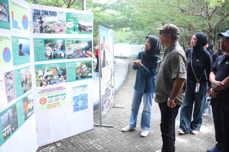 Komitmen Jaga Sungai dari Ancaman Sampah, Bupati Andi Utta Buka Festival Sungai