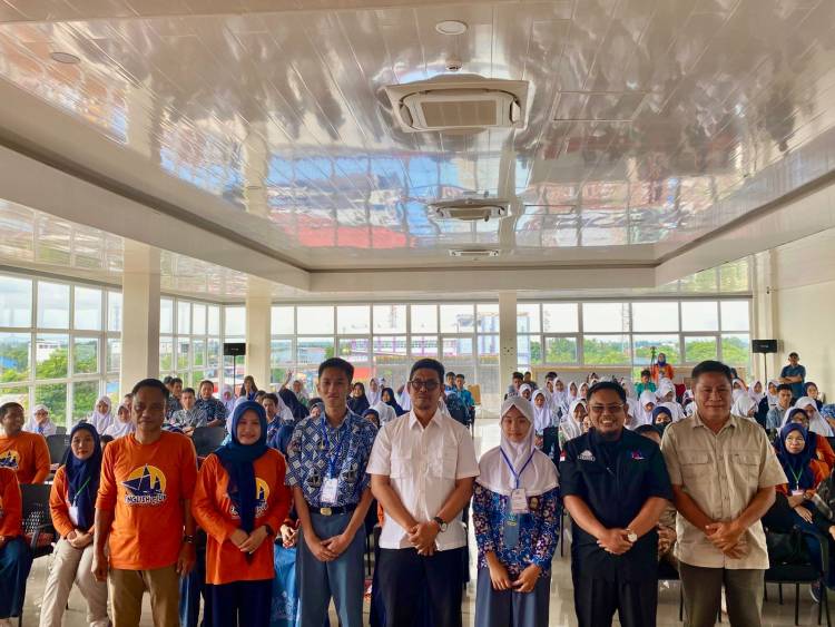 Buka English Camp, Wabup Edy Manaf: Kuasai Bahasa Inggris untuk Hadapi Dunia Global